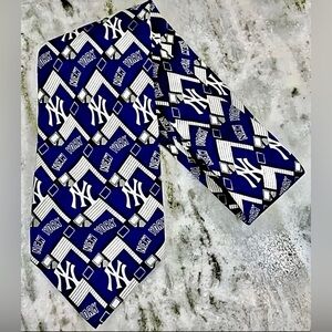 100% Silk New York Yankees Necktie Baseball MLB Tie Blue White. The Bronx